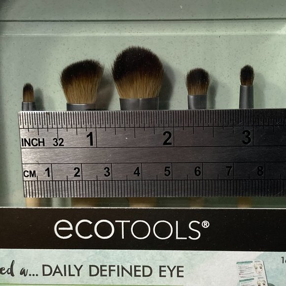Eco Tools Daily Defined Eye Makeup Brush Set - Picture 3 of 16